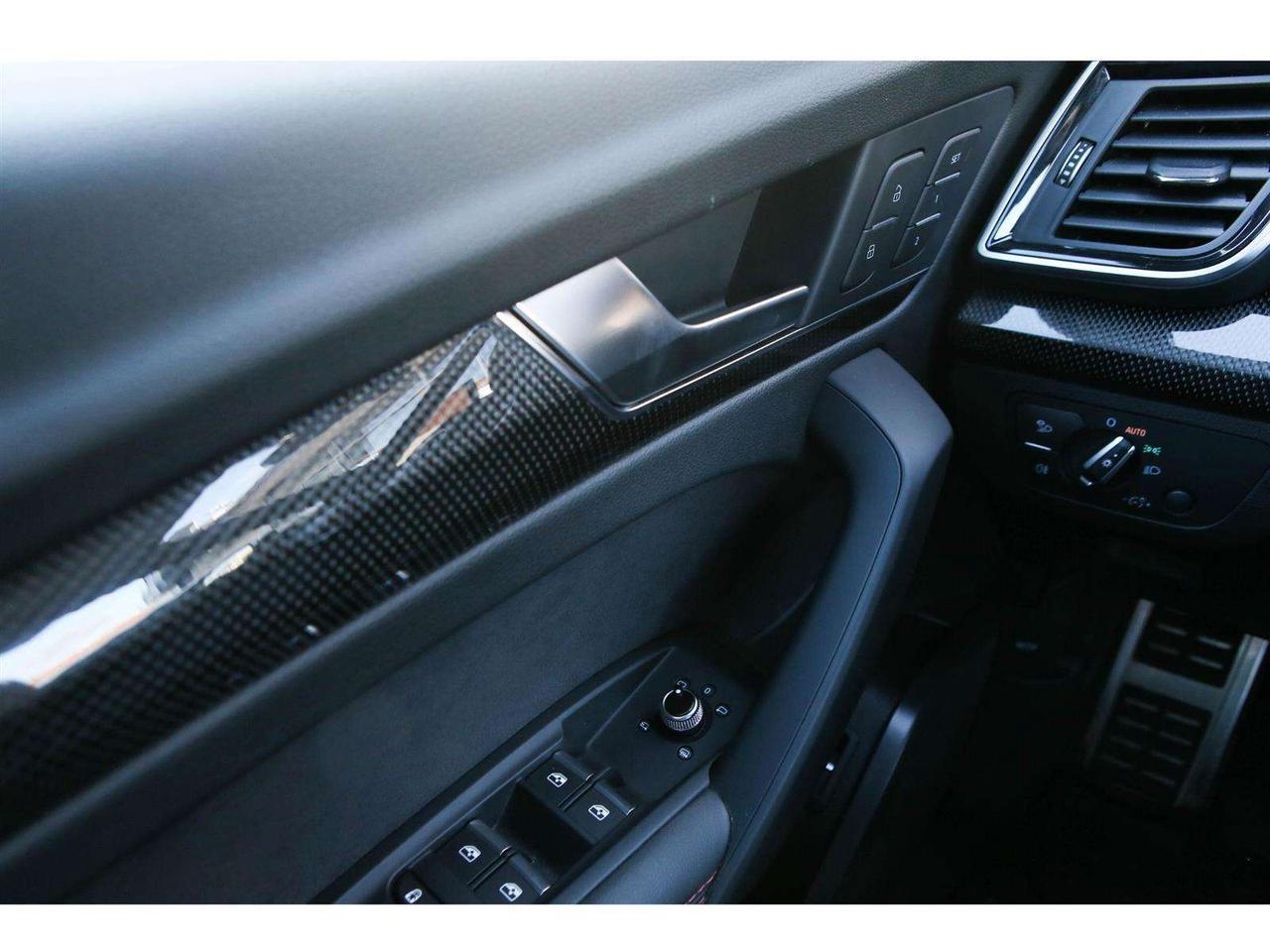2024 Audi SQ5 3.0T Progressiv Quattro   Panoramic Roof   21'' Mu Photo