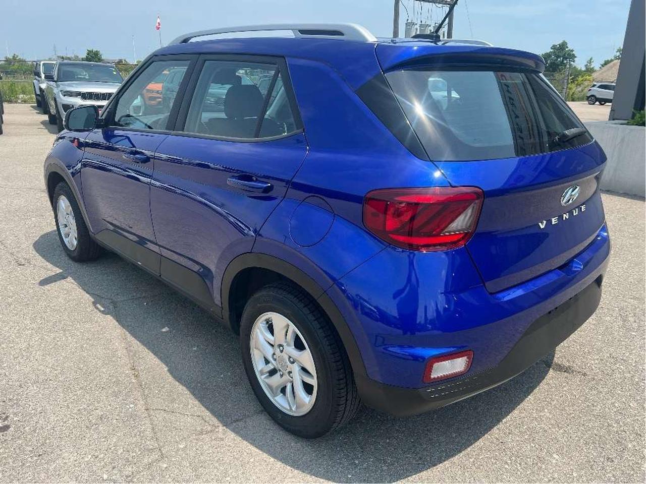 2024 Hyundai Venue Preferred IVT *HEATED SEATS *CLEAN CARFAX *BKP CAM Photo