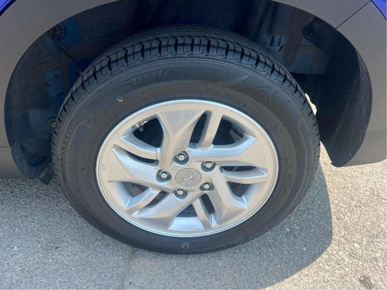 2024 Hyundai Venue Preferred IVT *HEATED SEATS *CLEAN CARFAX *BKP CAM Photo