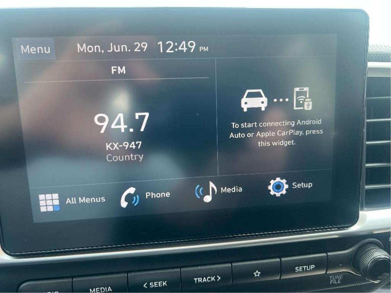 2024 Hyundai Venue Preferred IVT *HEATED SEATS *CLEAN CARFAX *BKP CAM Photo
