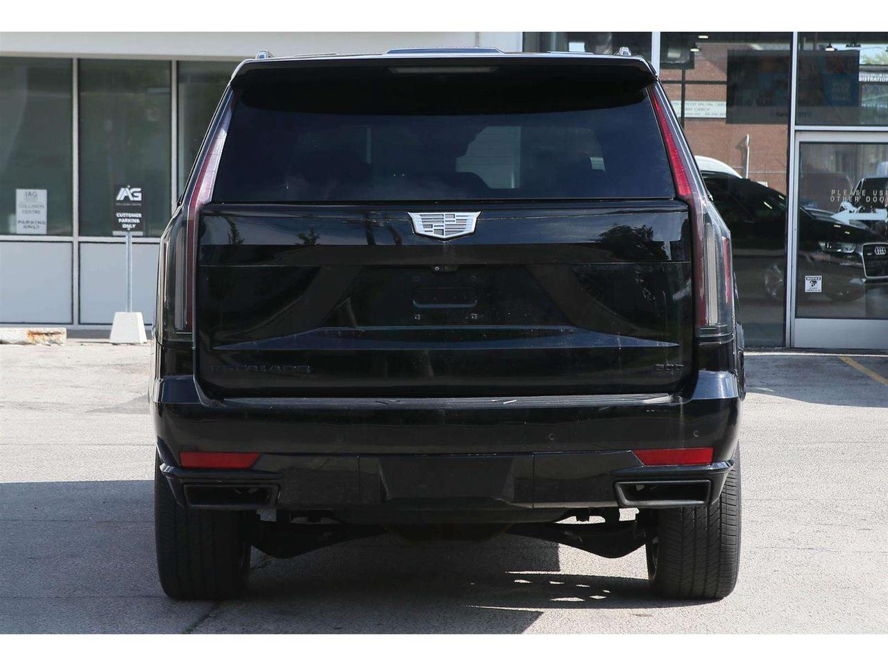 2022 Cadillac Escalade Sport Platinum AWD   Super Cruise   6.2L V8   Hand Photo