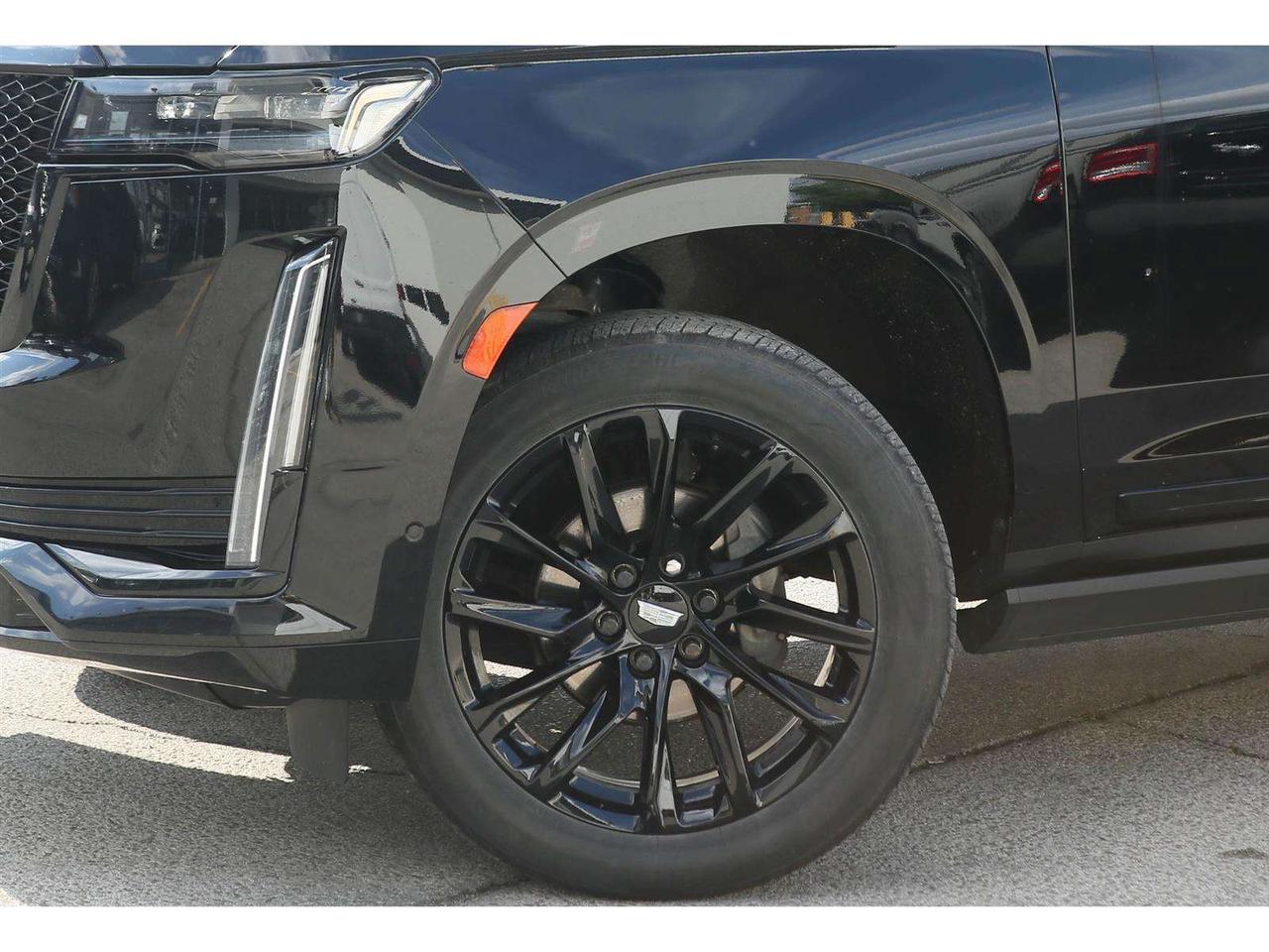 2022 Cadillac Escalade Sport Platinum AWD   Super Cruise   6.2L V8   Hand Photo