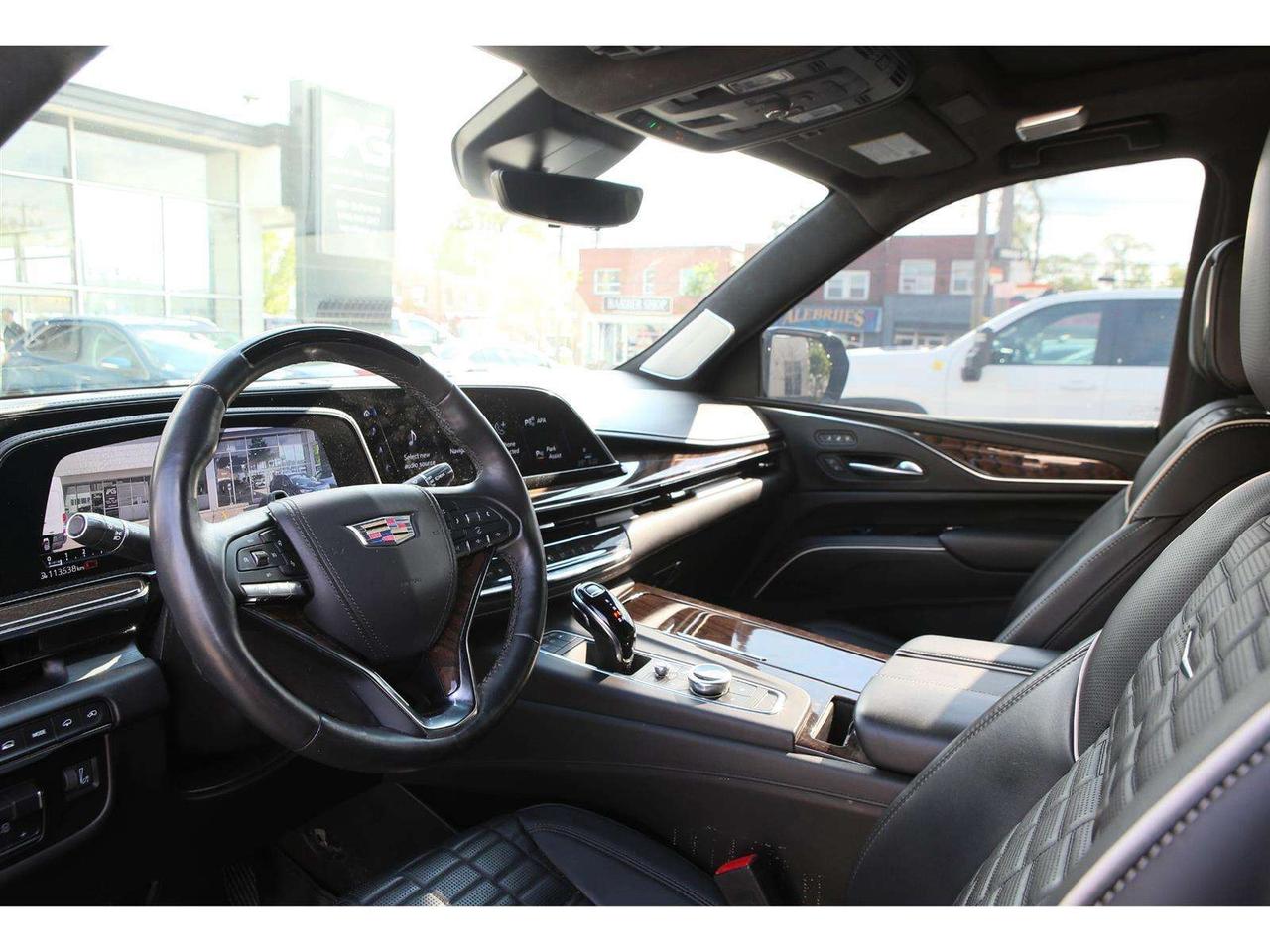 2022 Cadillac Escalade Sport Platinum AWD   Super Cruise   6.2L V8   Hand Photo