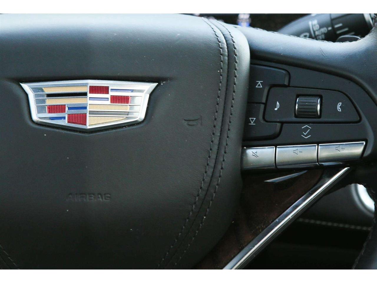 2022 Cadillac Escalade Sport Platinum AWD   Super Cruise   6.2L V8   Hand Photo