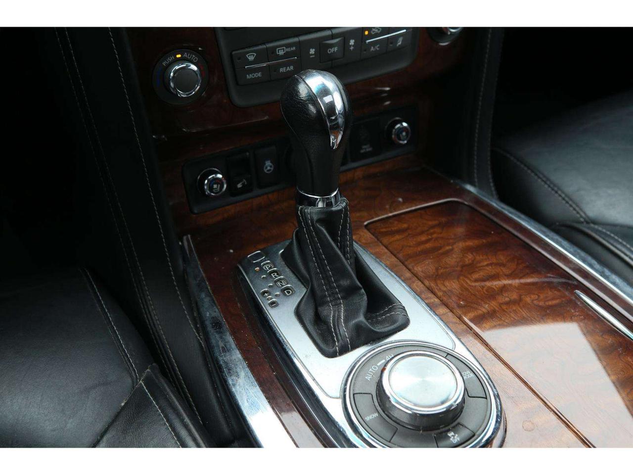 2017 Infiniti QX80 Luxury SUV 4WD   7 Passenger   Navigation   360 Ca Photo