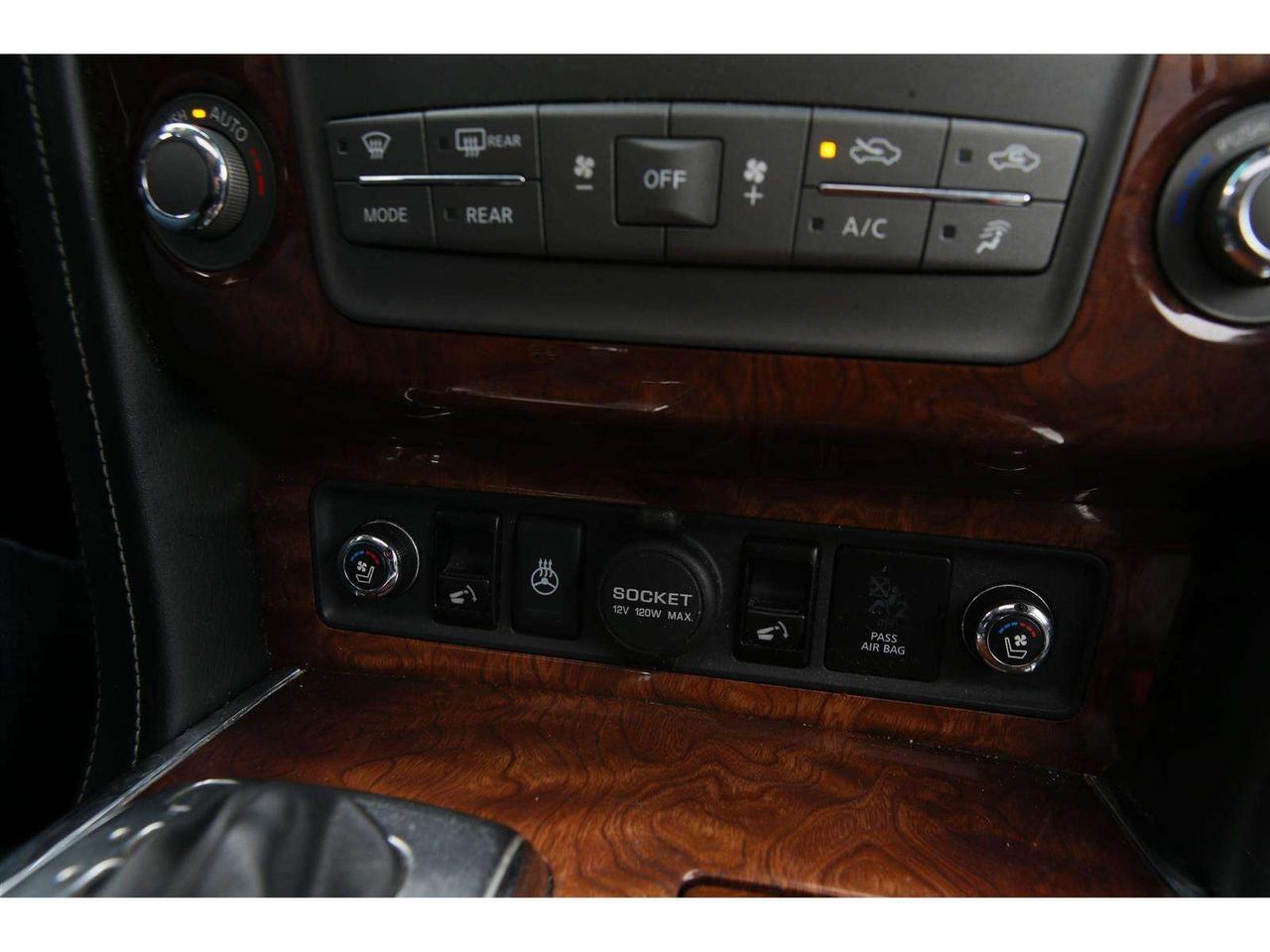2017 Infiniti QX80 Luxury SUV 4WD   7 Passenger   Navigation   360 Ca Photo