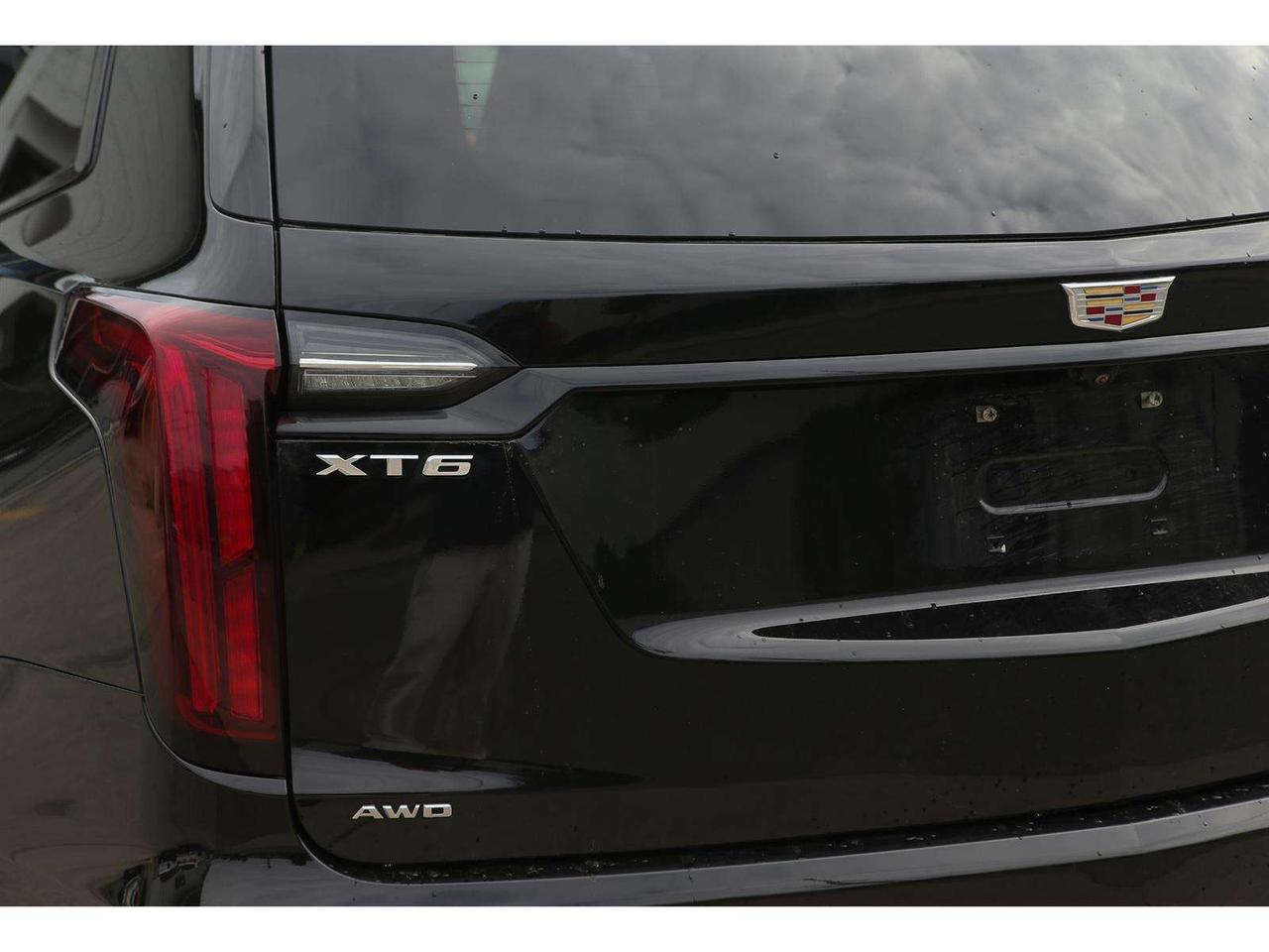 2021 Cadillac XT6 Platinum Sport AWD   6-Passenger   V6 Power   Pano Photo
