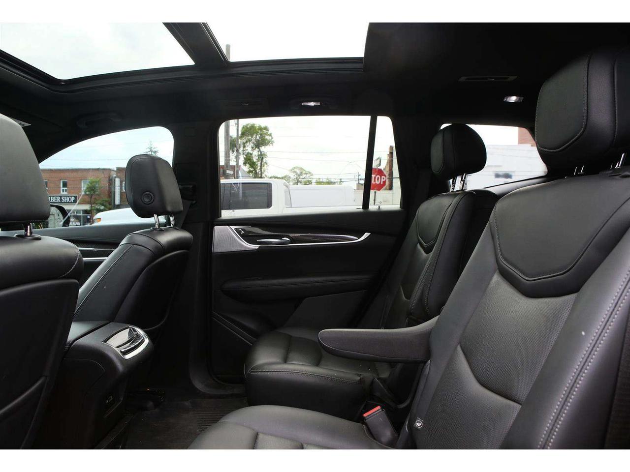 2021 Cadillac XT6 Platinum Sport AWD   6-Passenger   V6 Power   Pano Photo
