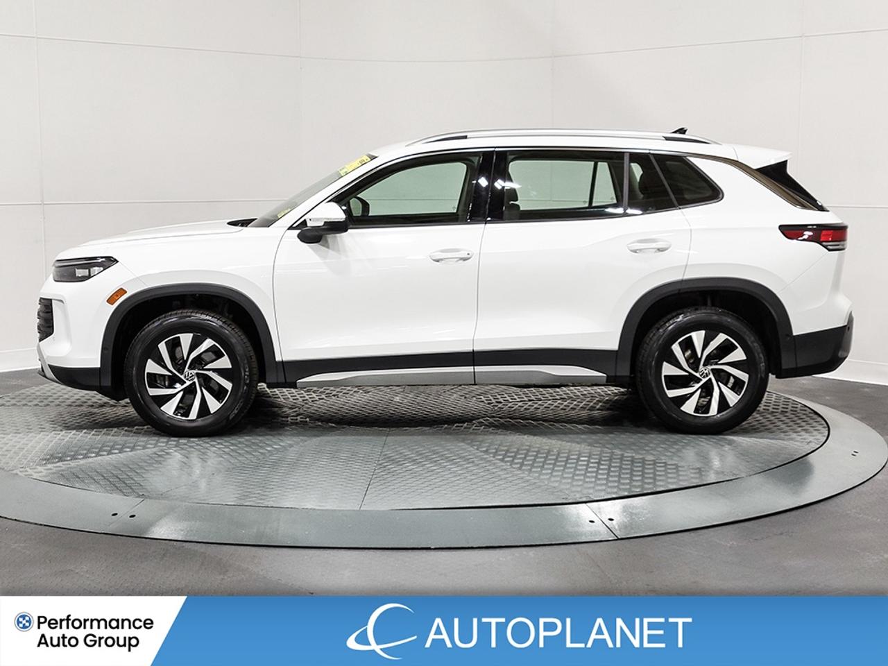 2026 Volkswagen Tiguan Trendline AWD, Back Up Cam, Heated Seats! Photo3