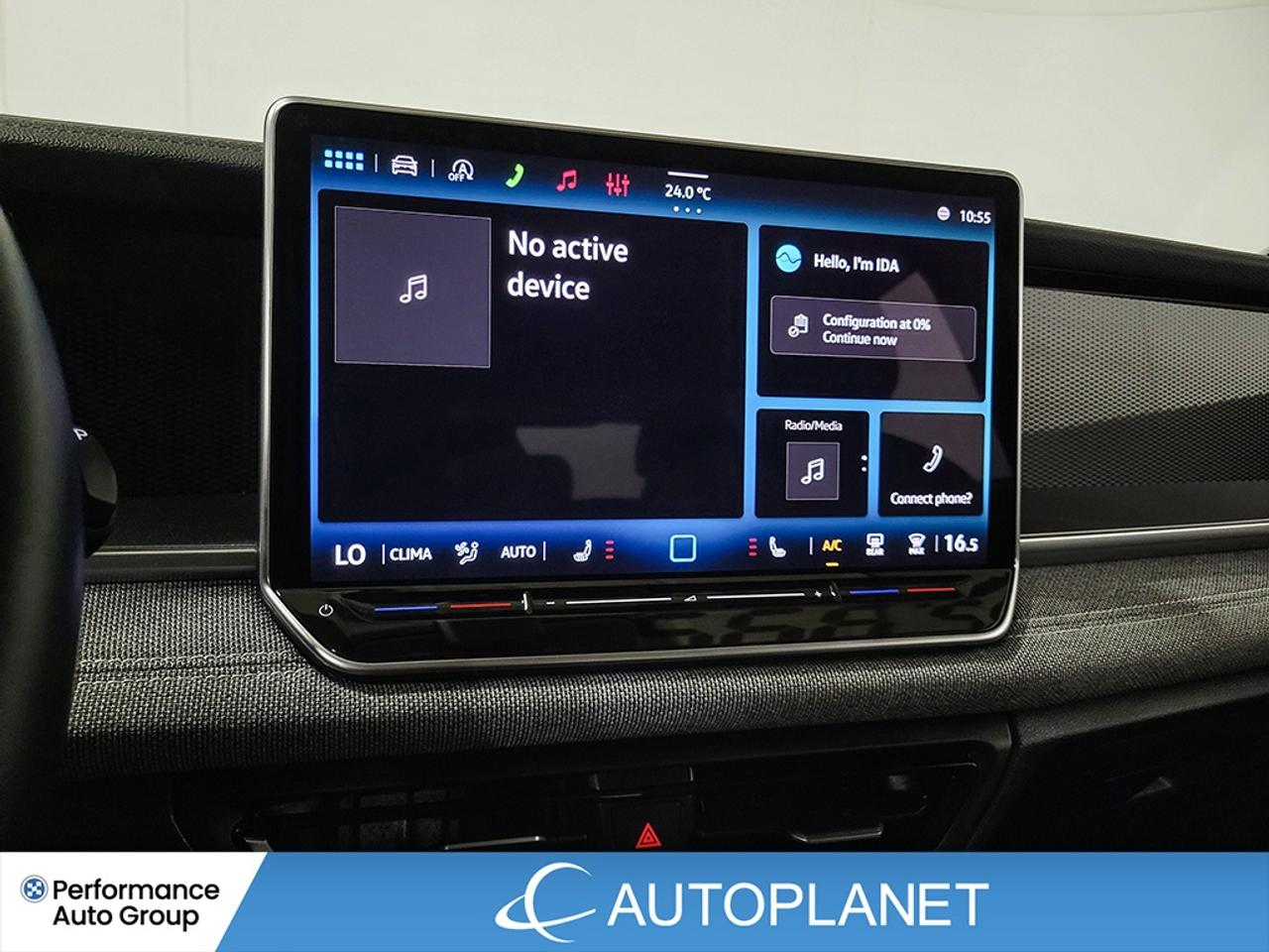 2026 Volkswagen Tiguan Trendline AWD, Back Up Cam, Heated Seats! Photo