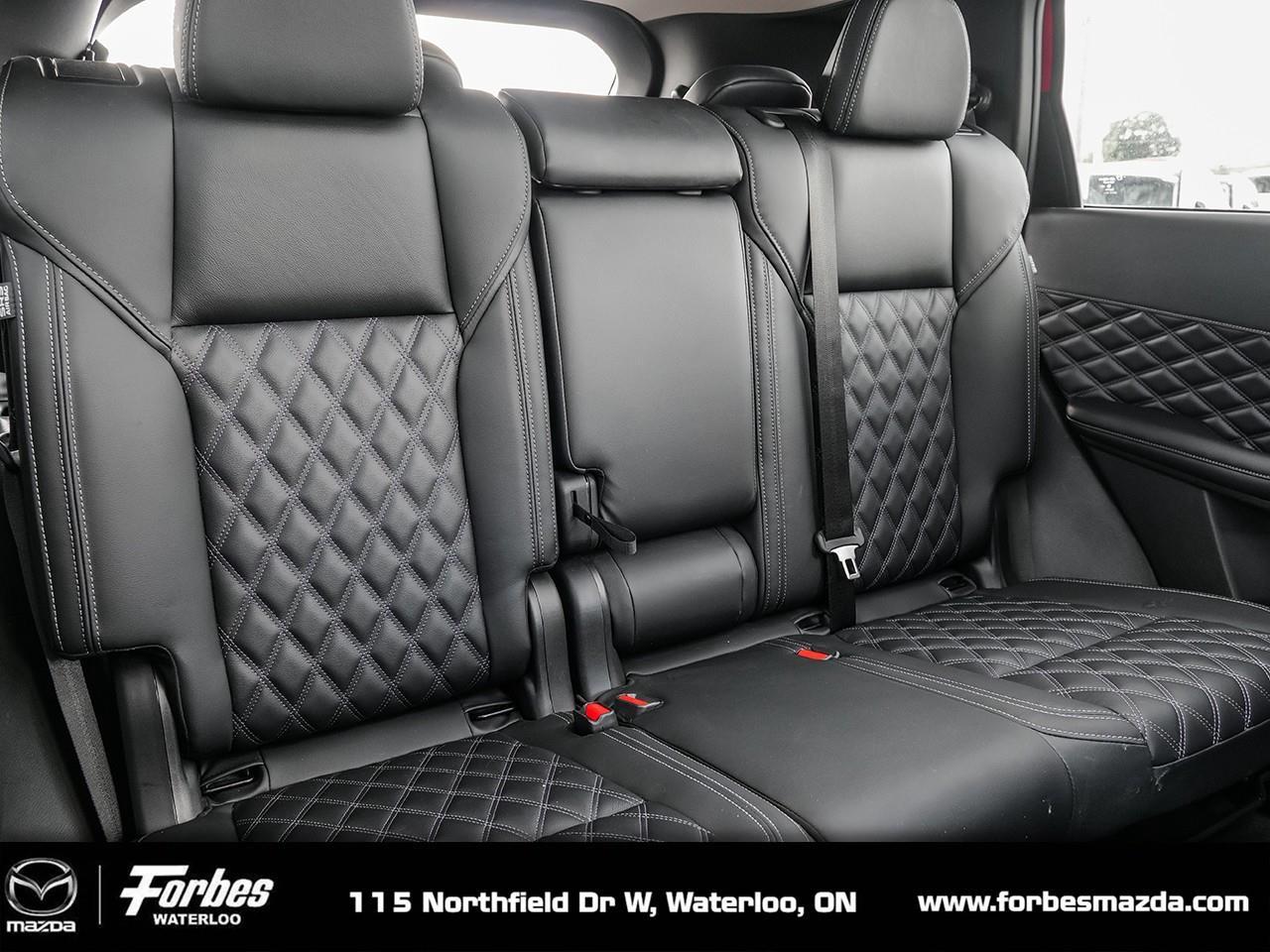2024 Mitsubishi Outlander  Photo