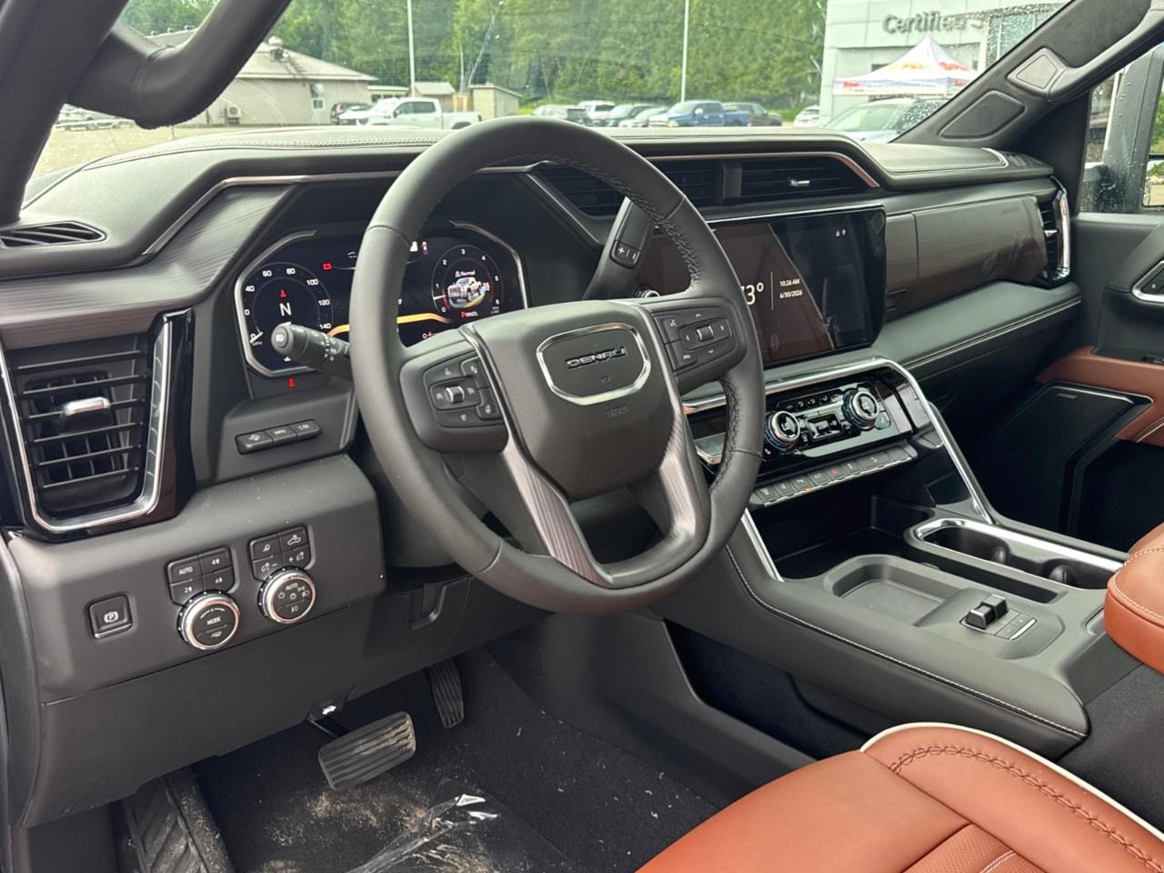 2026 GMC SIERRA 2500HD Crew Cab Standard Box 4-Wheel Drive Denali Ultimate Photo