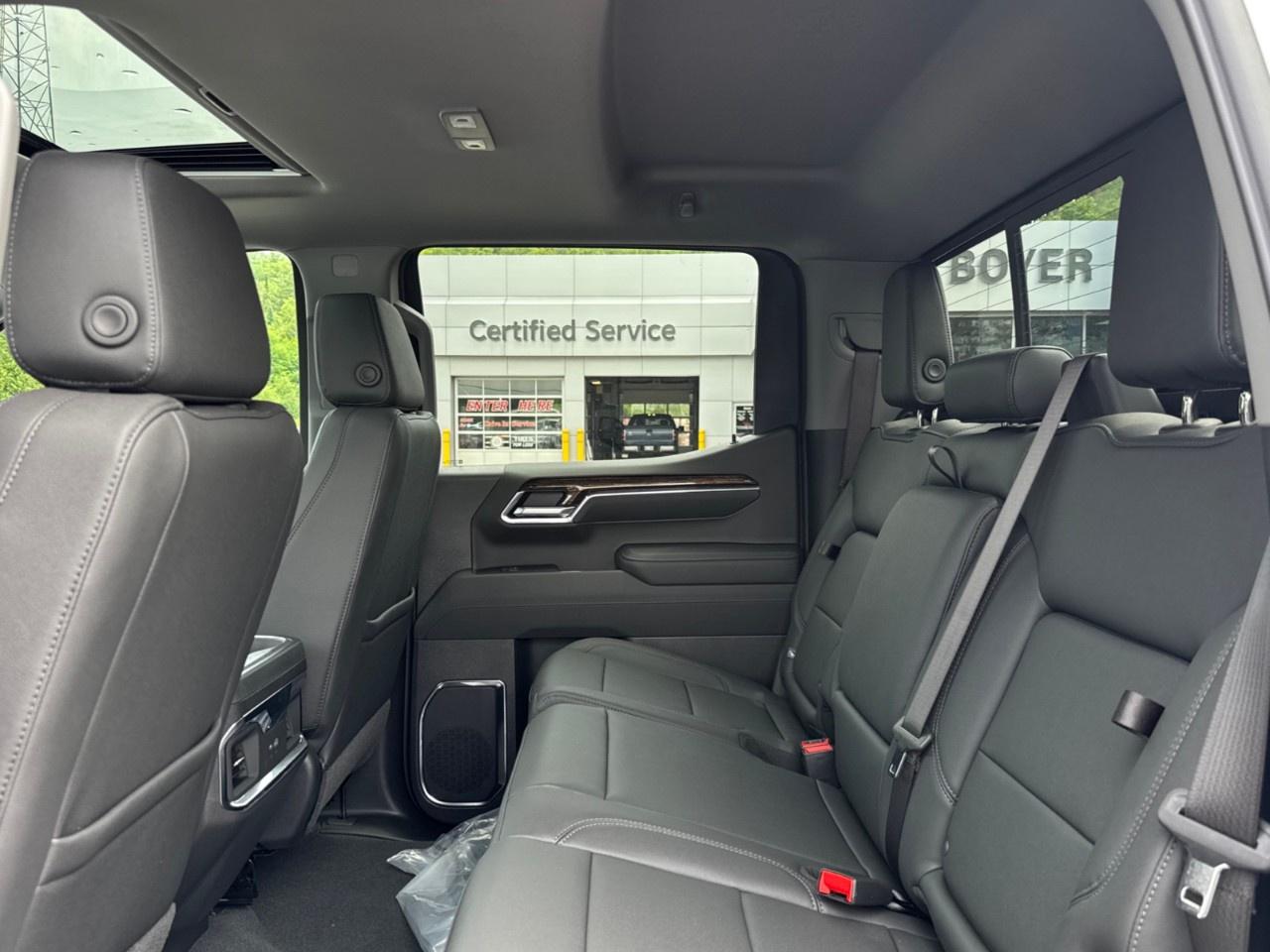2026 GMC Sierra 1500 Crew Cab Short Box 4-Wheel Drive Elevation Photo