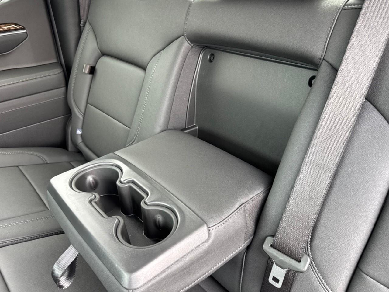 2026 GMC Sierra 1500 Crew Cab Short Box 4-Wheel Drive Elevation Photo