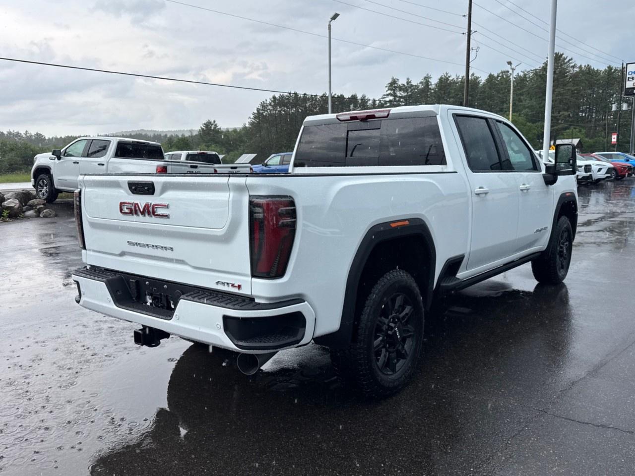 2026 GMC SIERRA 2500HD Crew Cab Standard Box 4-Wheel Drive AT4 Photo