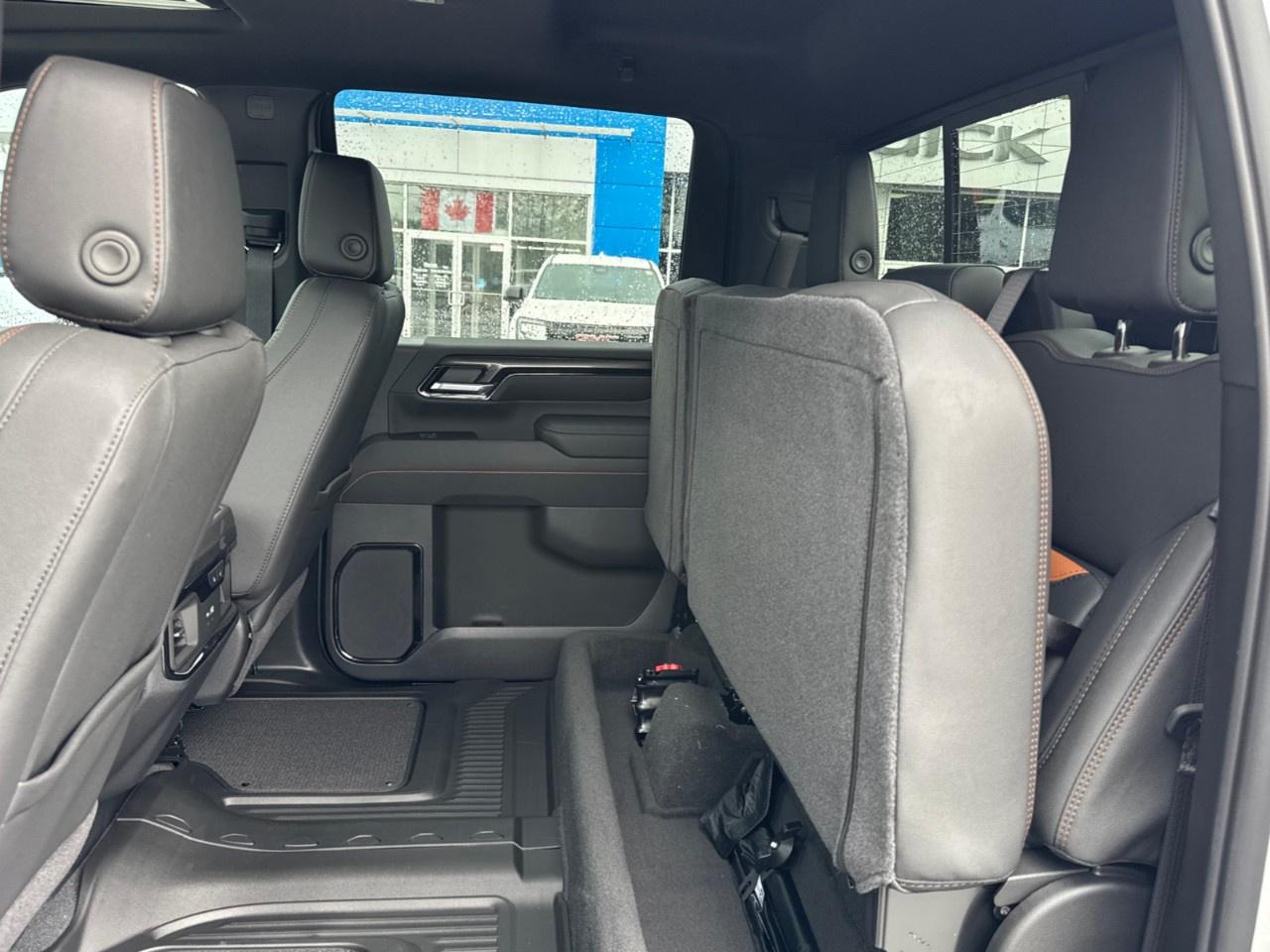 2026 GMC SIERRA 2500HD Crew Cab Standard Box 4-Wheel Drive AT4 Photo