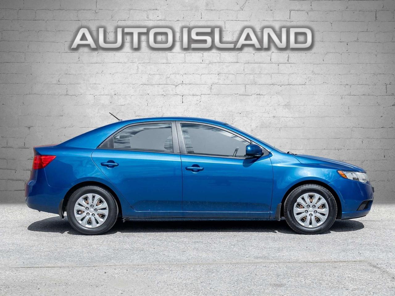2013 Kia Forte LX Photo2