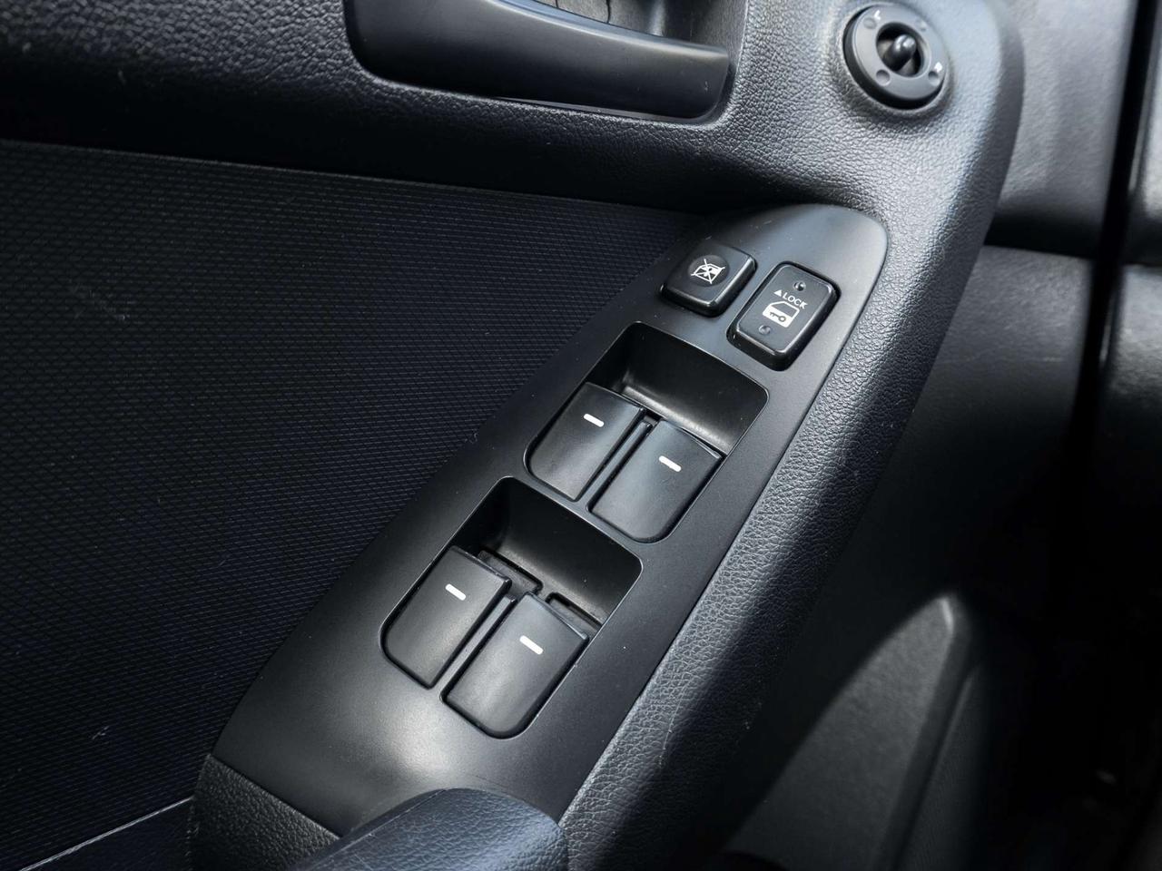 2013 Kia Forte LX Photo