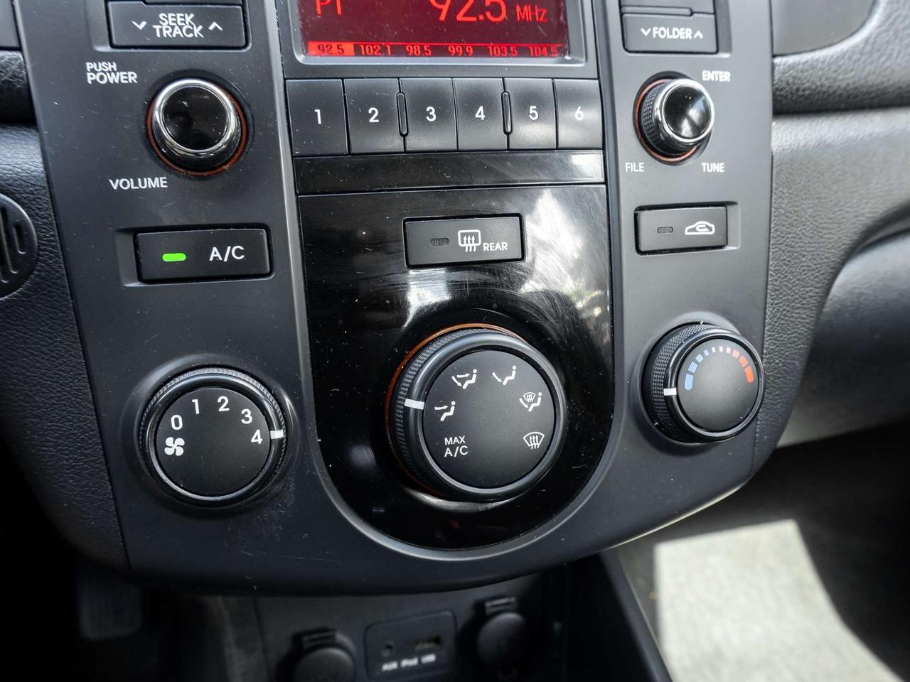 2013 Kia Forte LX Photo