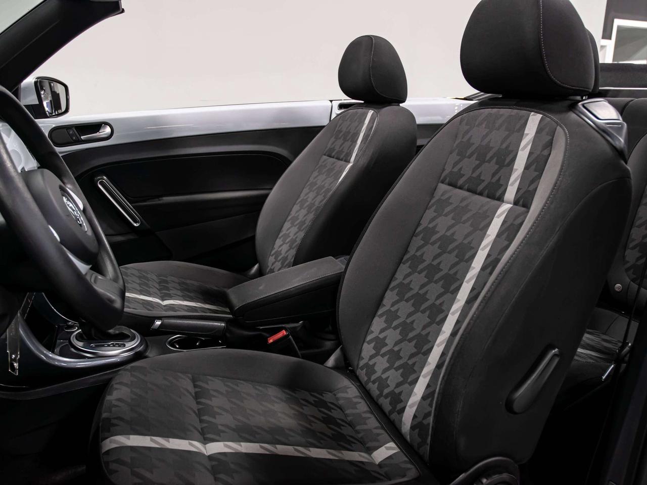 2018 Volkswagen Beetle S COAST REAR VIEW CAMERA SOFT TOP Photo