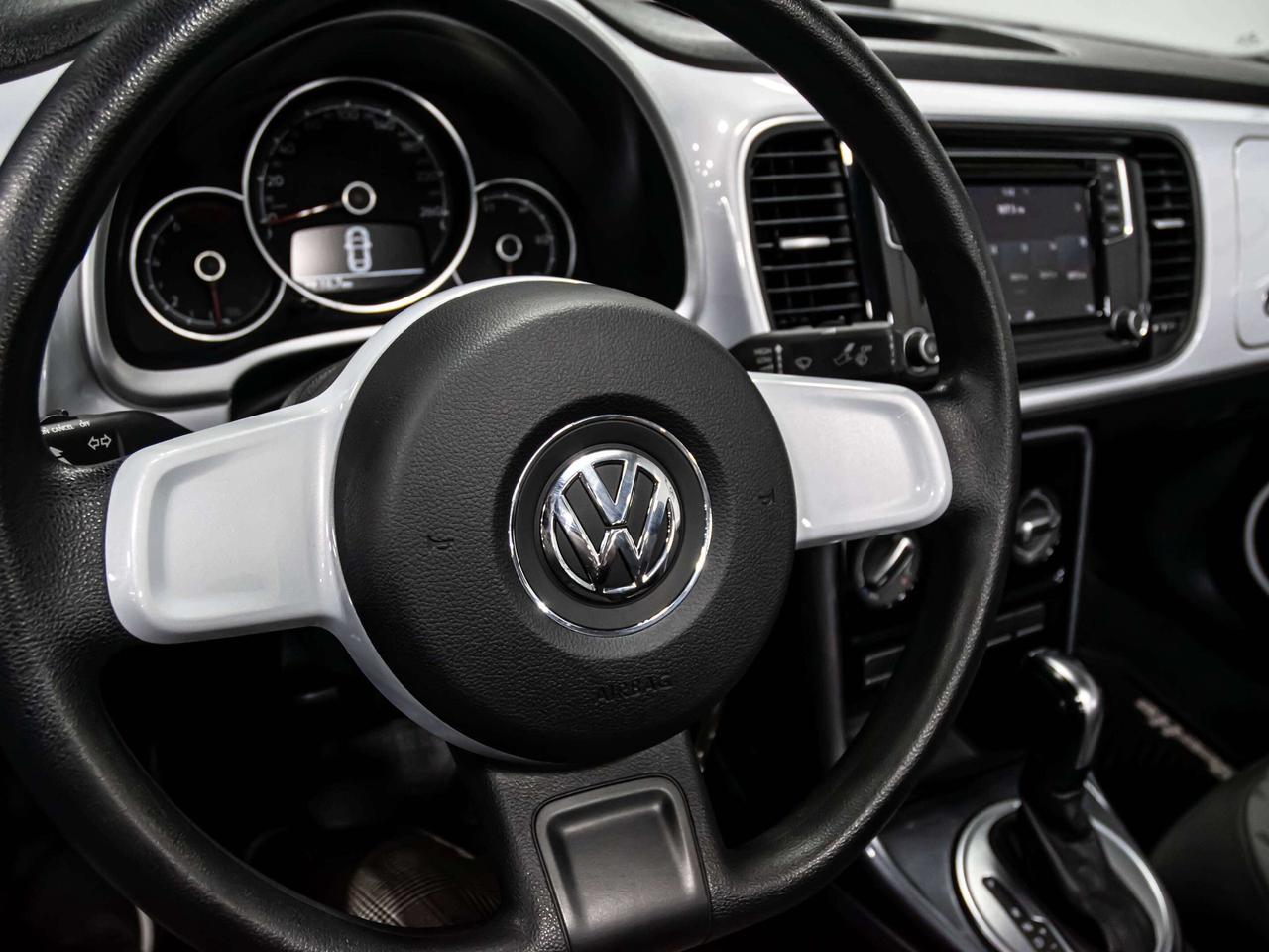 2018 Volkswagen Beetle S COAST REAR VIEW CAMERA SOFT TOP Photo