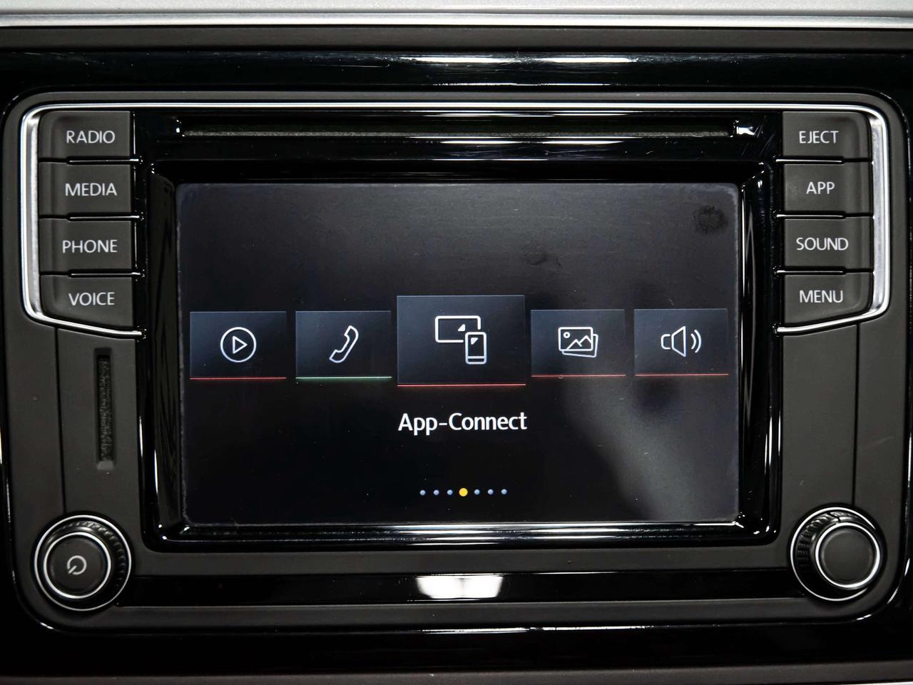 2018 Volkswagen Beetle S COAST REAR VIEW CAMERA SOFT TOP Photo