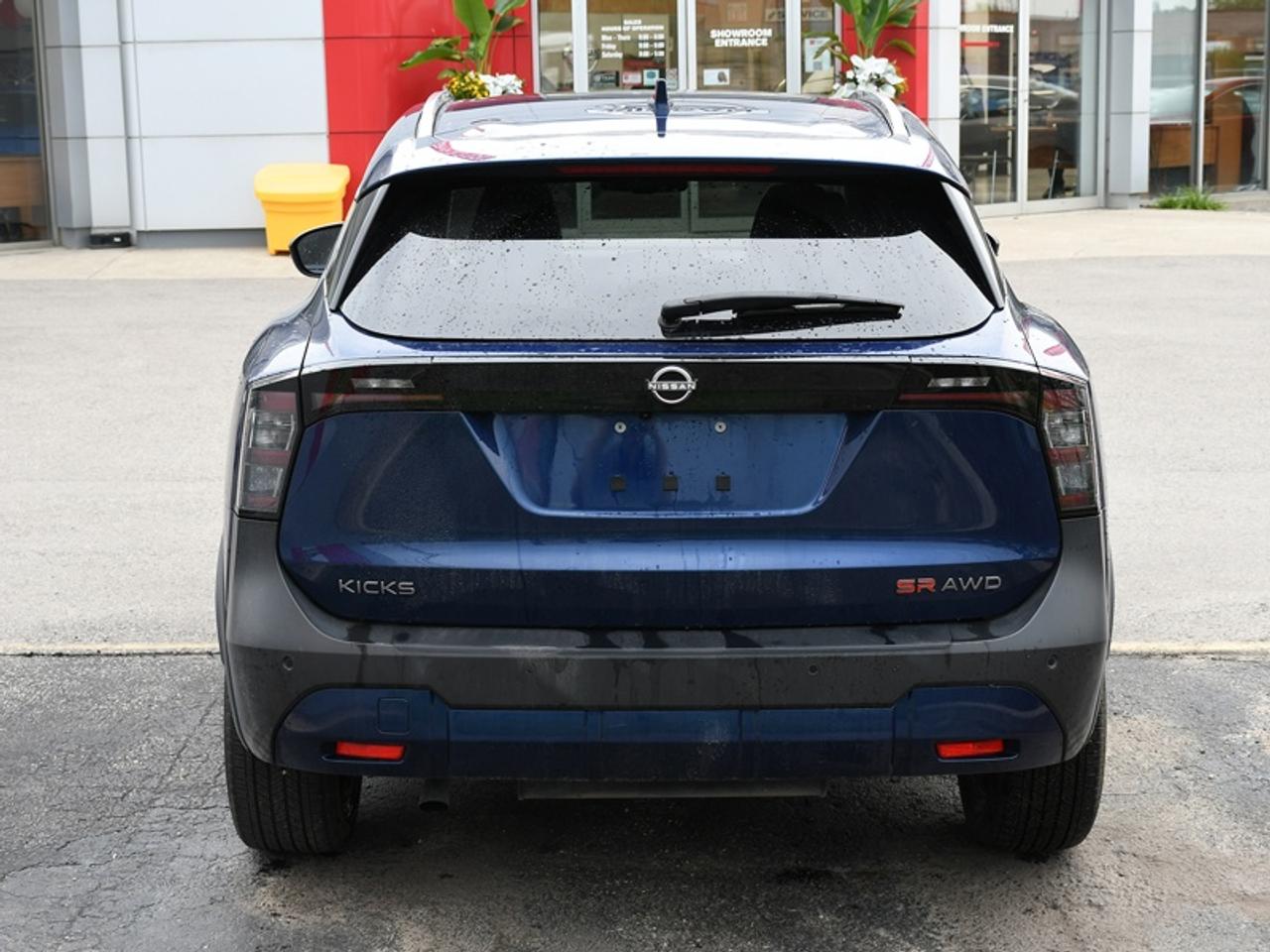 2025 Nissan Kicks SR Premium   Roof   Adaptive Cruise   360 Cam   CarPlay   Android Auto Photo