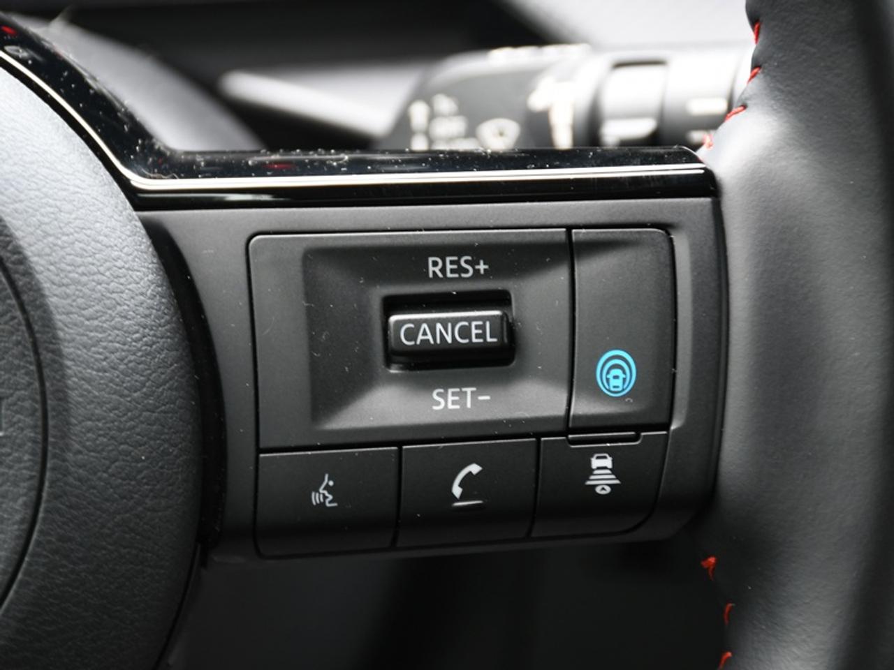 2025 Nissan Kicks SR Premium   Roof   Adaptive Cruise   360 Cam   CarPlay   Android Auto Photo