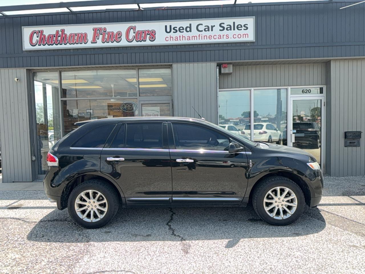 2011 Lincoln MKX  - Photo #2