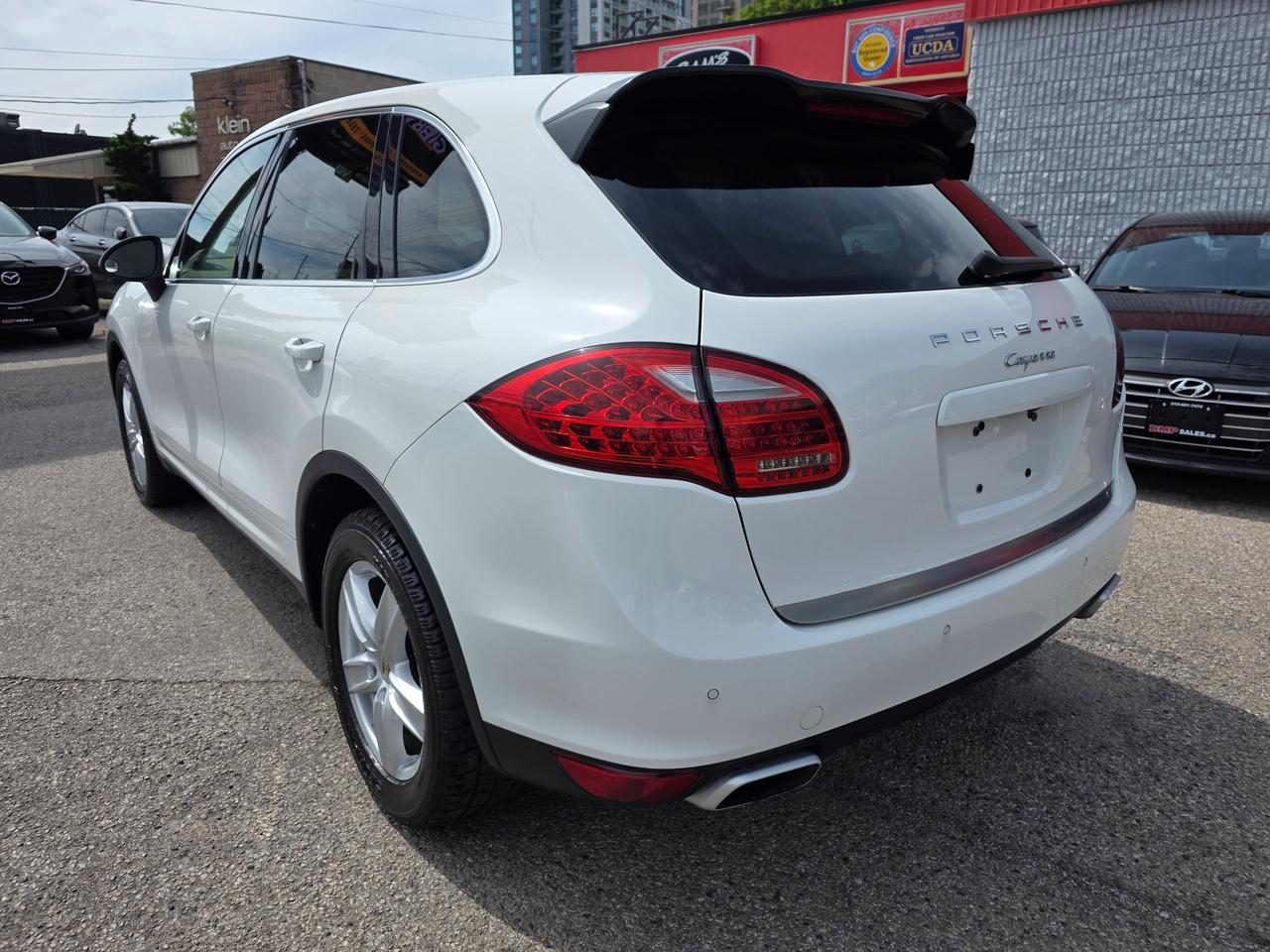 2012 Porsche Cayenne AWD Photo3