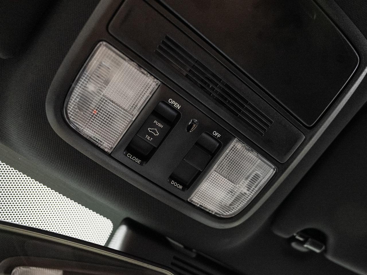 2022 Honda Accord SPORT | Sunroof | ACC | BSM | CarPlay Photo