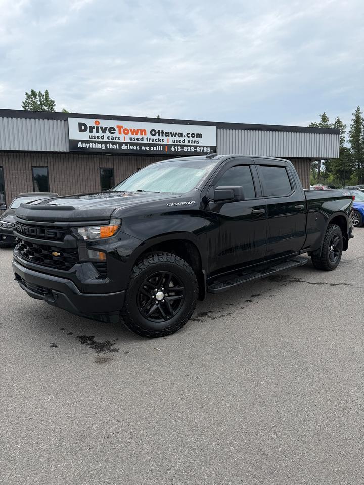 Used 2022 Chevrolet Silverado 1500 Custom for sale in Ottawa, ON