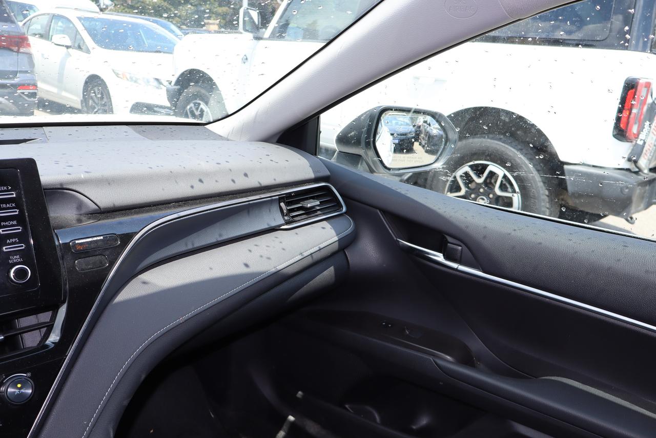 2024 Toyota Camry SE Auto Photo