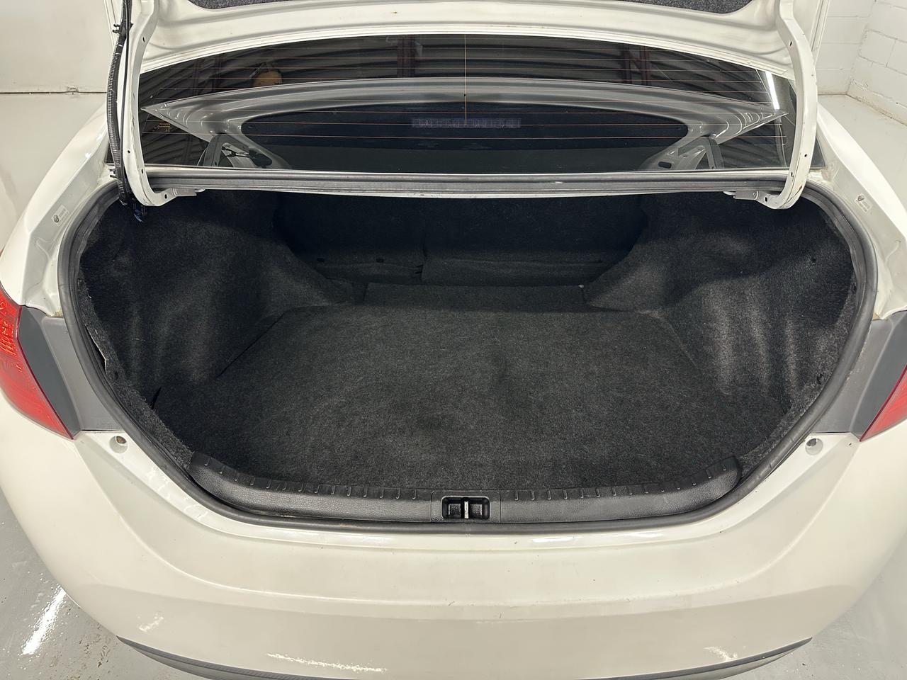 2017 Toyota Corolla SE Photo6