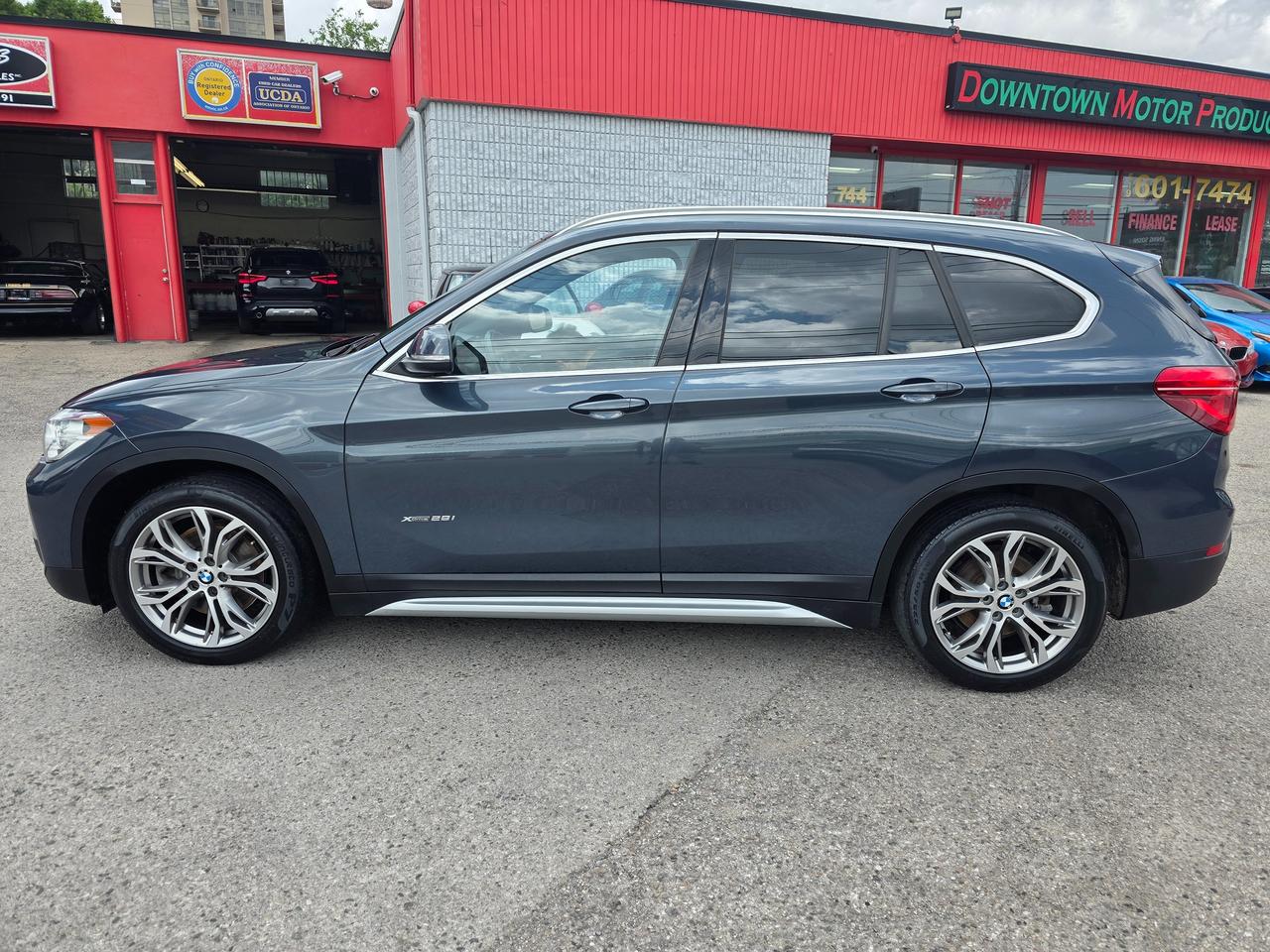 2018 BMW X1 xDrive28i Photo2