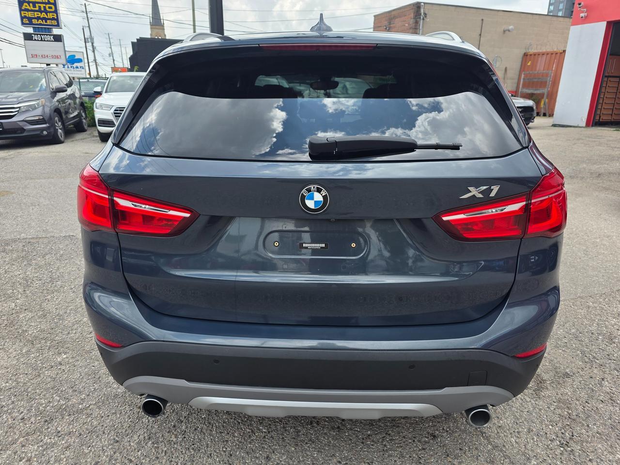 2018 BMW X1 xDrive28i Photo