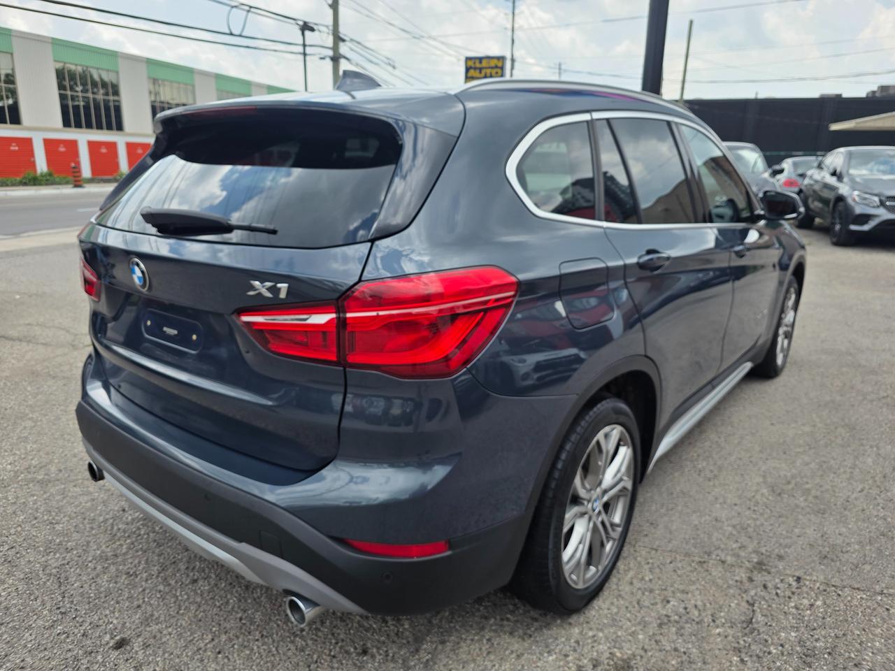 2018 BMW X1 xDrive28i Photo