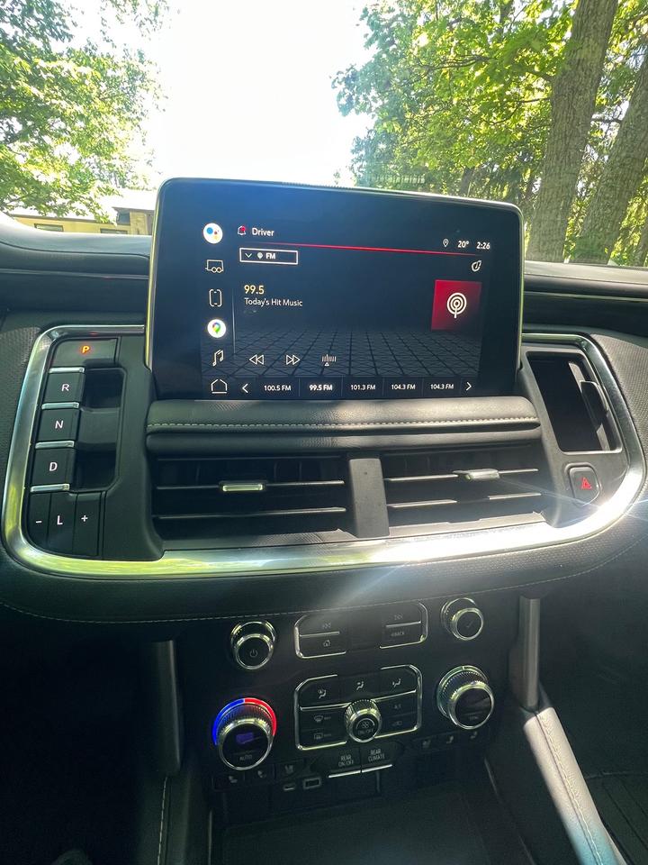 2022 GMC Yukon SLT Luxury Photo
