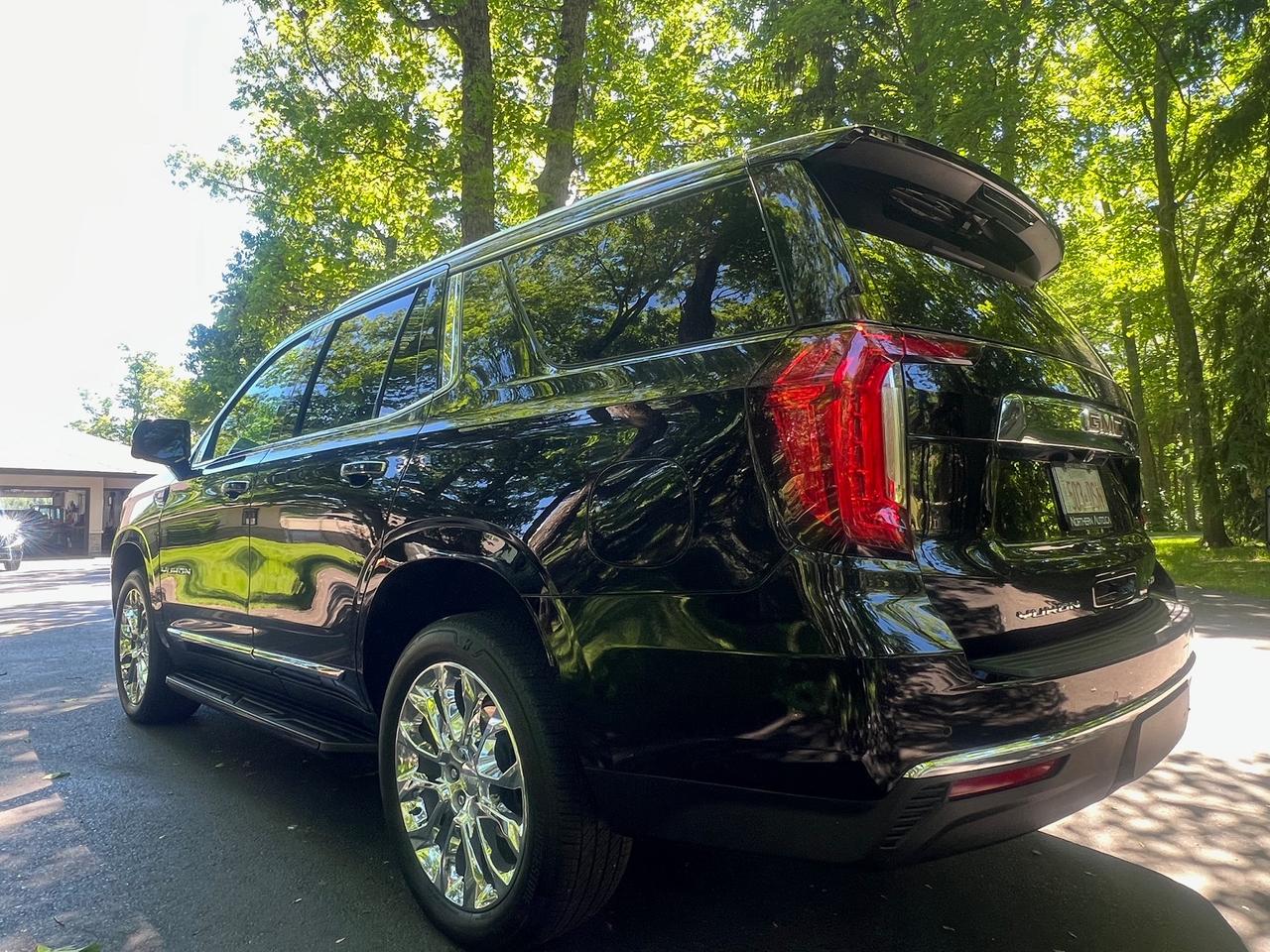 2022 GMC Yukon SLT Luxury Photo