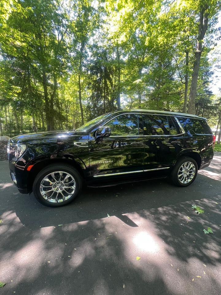 2022 GMC Yukon SLT Luxury Photo1