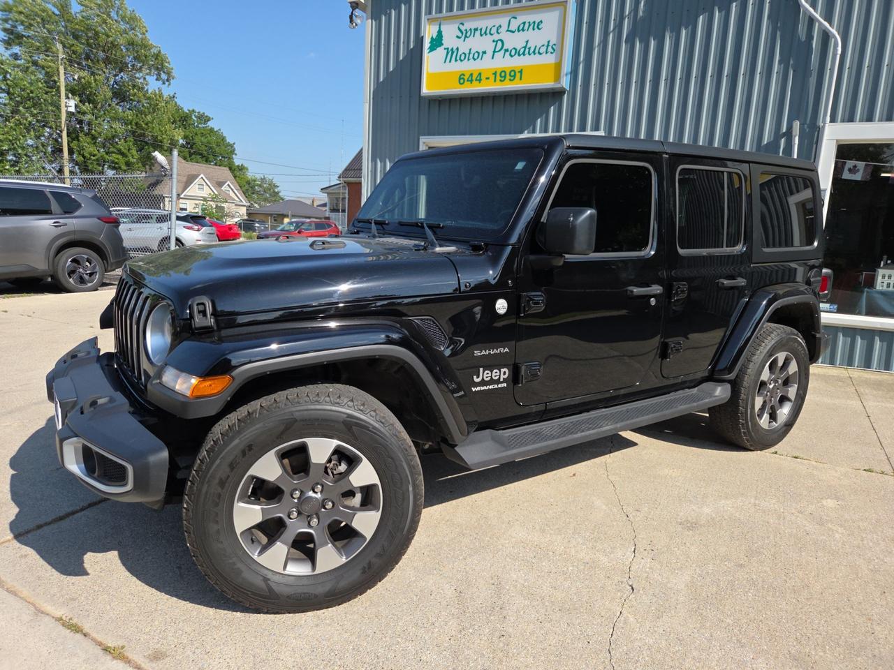<html>
<p>** FREEDOM  HARDTOP * V6 * NAVI.**</p>
<p>3.6L.- V6,&nbsp; COMMAND - TRAC&nbsp; 4X4,&nbsp; HEATED&nbsp; CLOTH&nbsp; SEATS&nbsp; AND&nbsp; WHEEL,&nbsp; NAVIGATION,&nbsp; 3&nbsp; PIECE&nbsp; FREEDOM&nbsp; HARDTOP&nbsp; AND&nbsp; PREMIUM&nbsp; SUNRIDER&nbsp; SOFT&nbsp; TOP,&nbsp; PREMIUM&nbsp; 18&nbsp; WHEELS,&nbsp; ALPINE&nbsp; AUDIO,&nbsp; BLUETOOTH&nbsp; MEDIA,&nbsp; APPLE / ANDROID / SAT. RADIO,&nbsp; REMOTE&nbsp; START,&nbsp; STEP&nbsp; BOARDS,&nbsp; FOG&nbsp; LIGHTS.&nbsp; FRESH&nbsp; LEASE&nbsp; RETURN&nbsp; FROM&nbsp; CHRYSLER.&nbsp; VERY&nbsp; CLEAN&nbsp; ACCIDENT&nbsp; FREE.&nbsp; COME&nbsp; SEE&nbsp; WHAT&nbsp; ALL&nbsp; THE&nbsp; FUSS&nbsp; IS&nbsp; ABOUT !&nbsp; THESE WRANGLERS&nbsp; ARE&nbsp; ICONS&nbsp; OF&nbsp; SAFETY&nbsp; AND&nbsp; RELIABILITY. ( the fresh air fun is just a bonus!)</p>
</html>