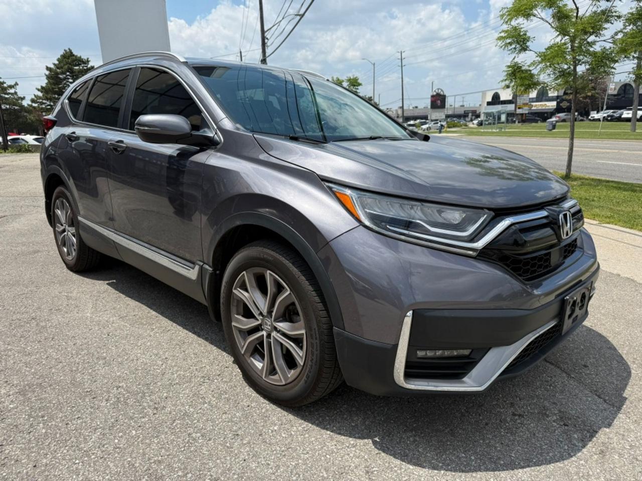 2022 Honda CR-V TOURING AWD **LOW MILEAGE** /LEATHER /SUNROOF /NAV Photo