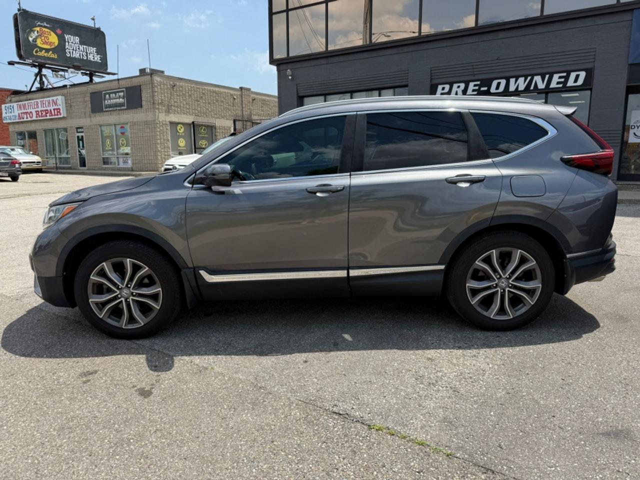 2022 Honda CR-V TOURING AWD **LOW MILEAGE** /LEATHER /SUNROOF /NAV - Photo #8