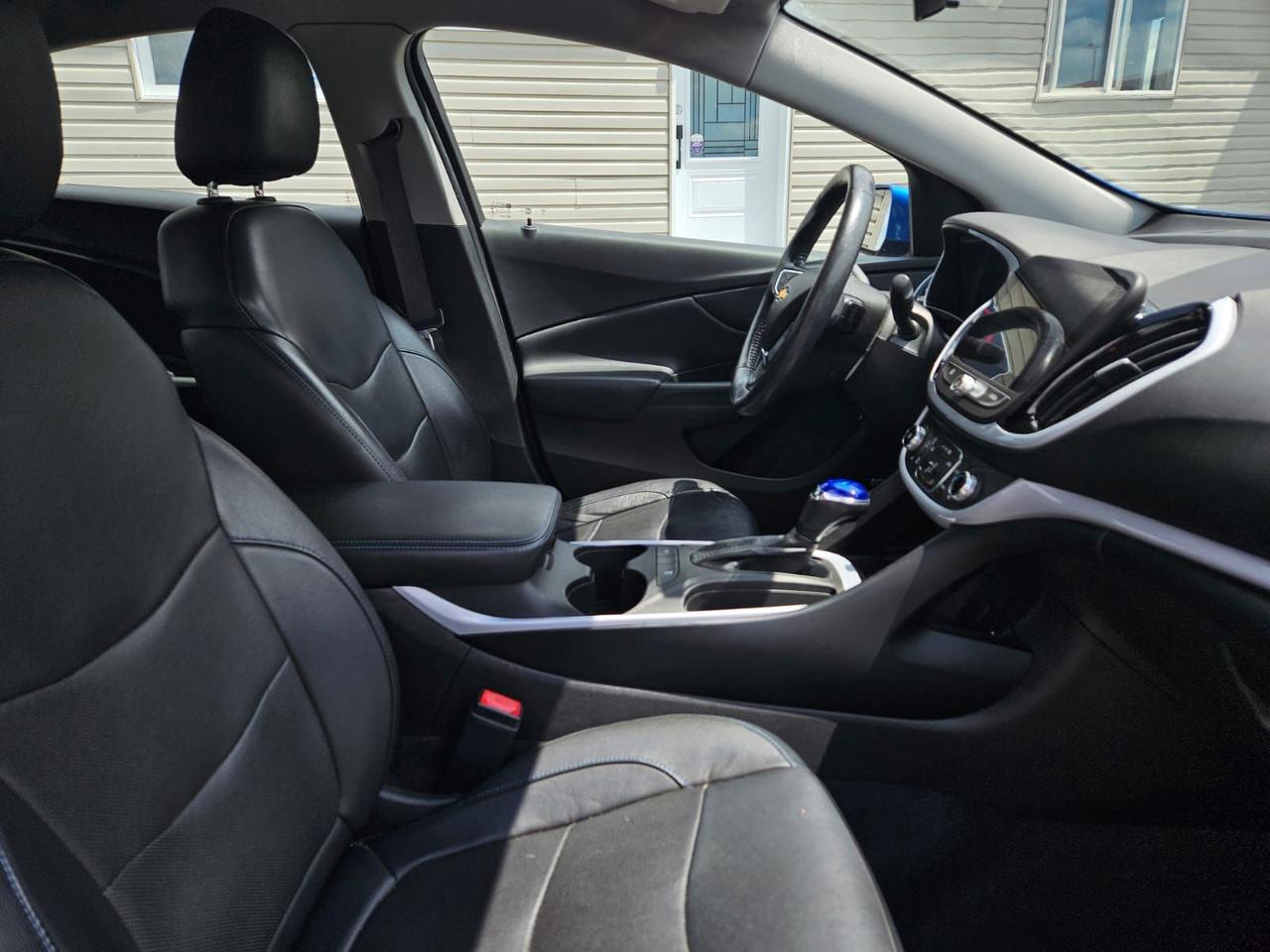 2017 Chevrolet Volt 5dr Hb Lt Photo