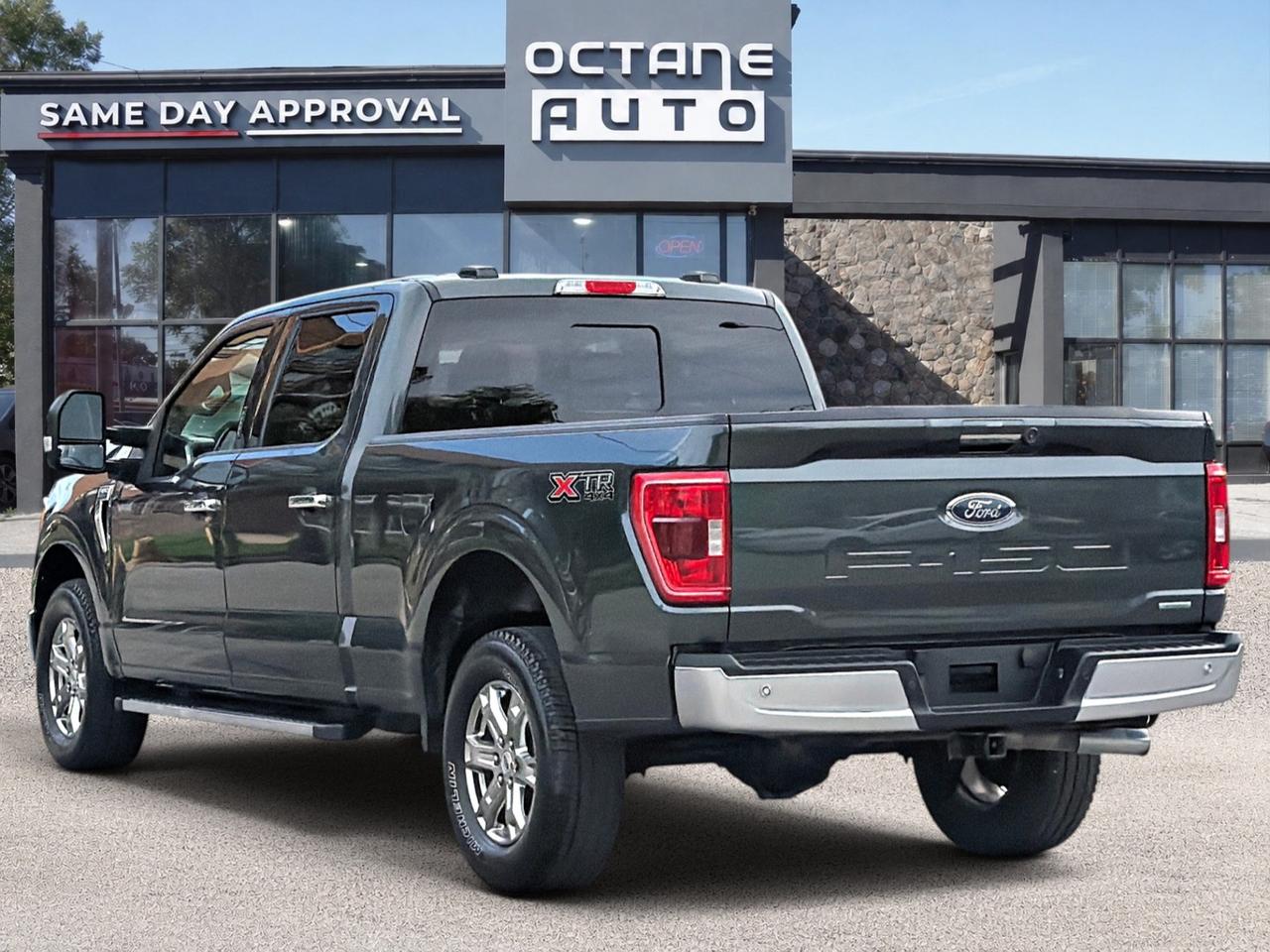 2021 Ford F-150 XLT 4WD SuperCrew 5.5' Box Photo
