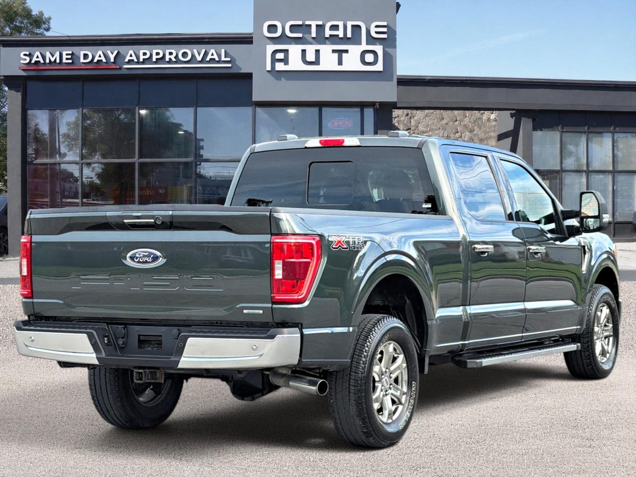 2021 Ford F-150 XLT 4WD SuperCrew 5.5' Box Photo