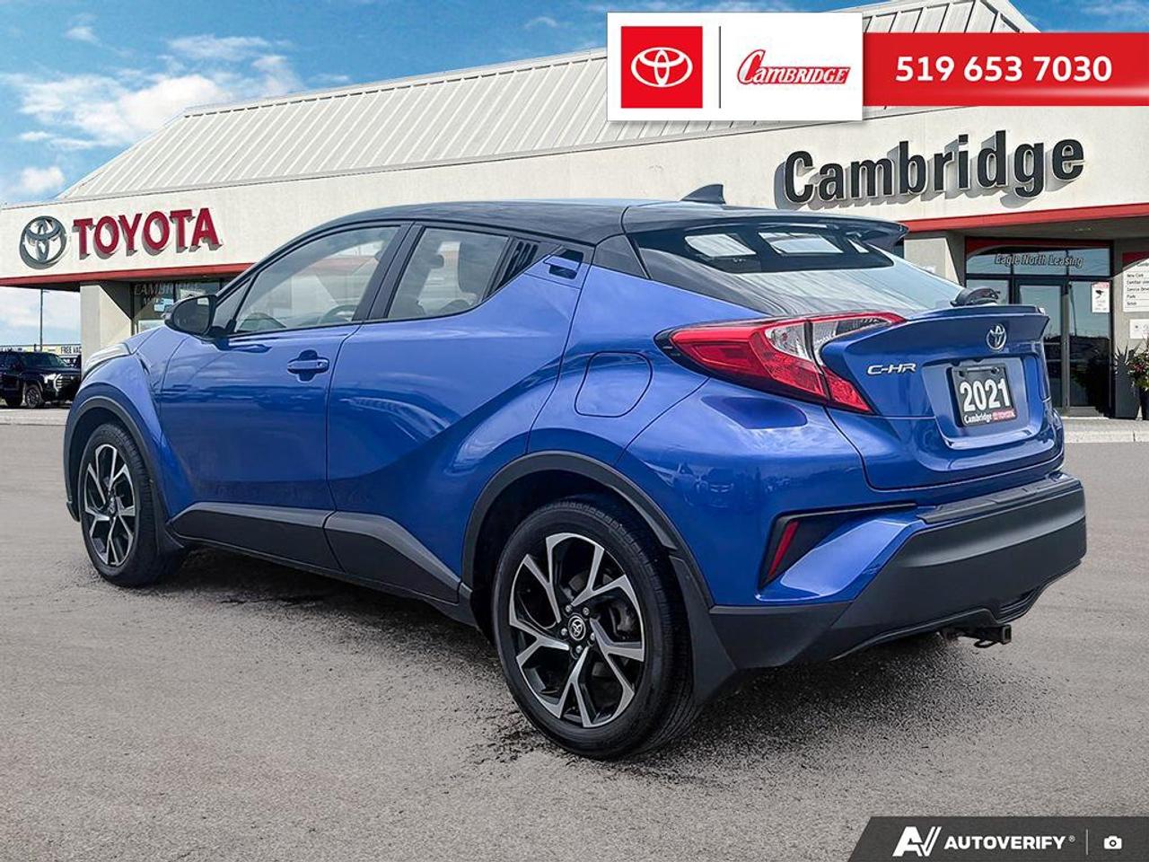 2021 Toyota C-HR XLE Premium Photo3