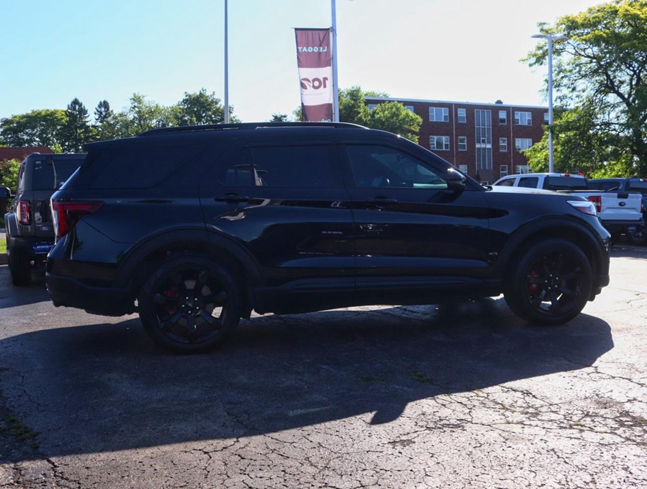 2023 Ford Explorer ST | 4WD | 3.0L | ROOF | TECH PKG | 360 | 21s Photo