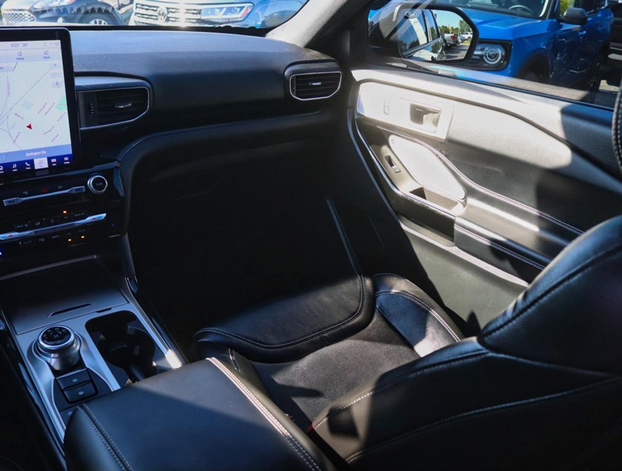 2023 Ford Explorer ST | 4WD | 3.0L | ROOF | TECH PKG | 360 | 21s Photo