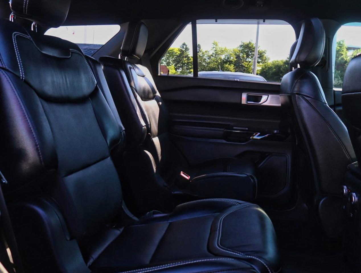 2023 Ford Explorer ST | 4WD | 3.0L | ROOF | TECH PKG | 360 | 21s Photo